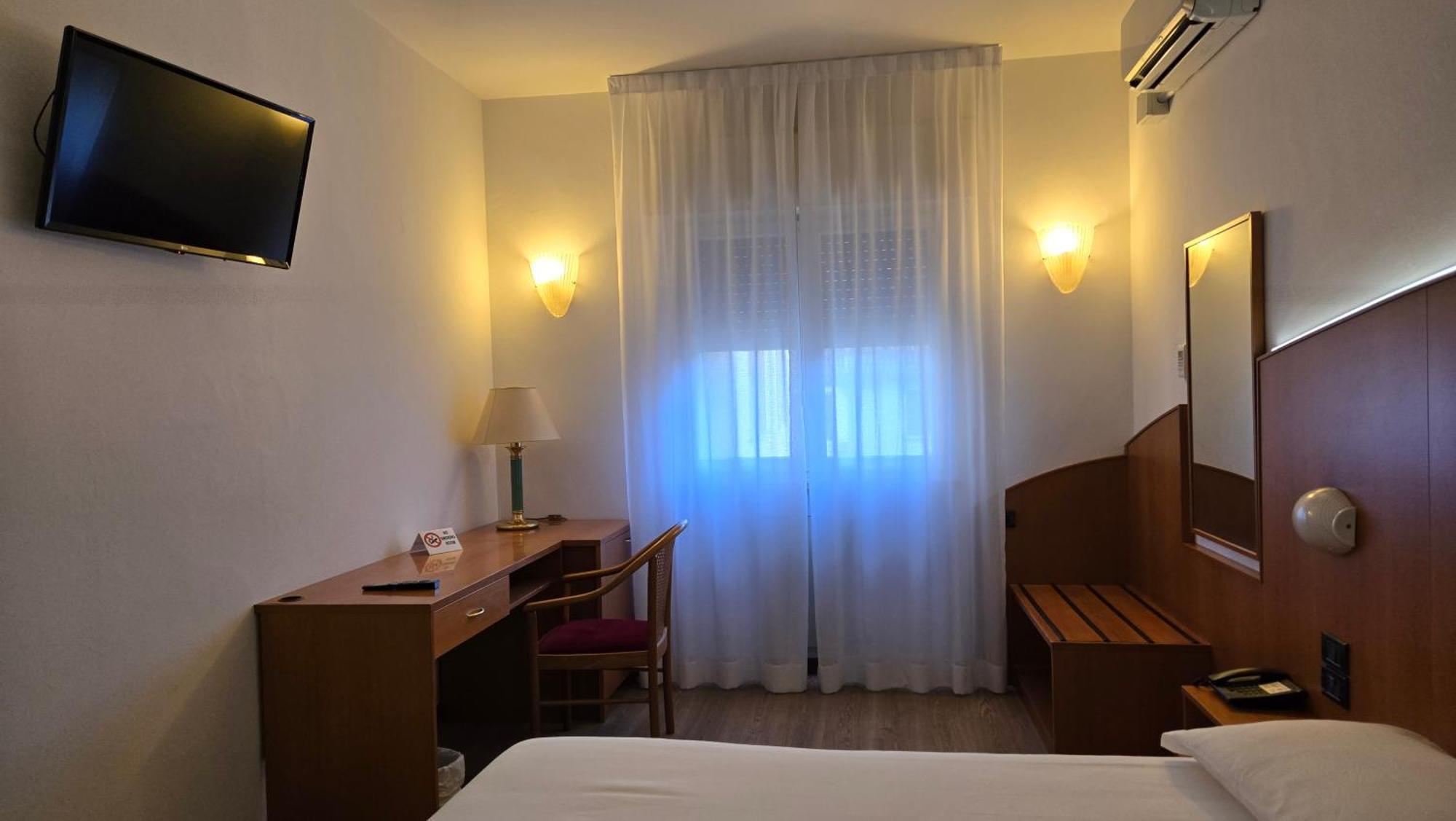 Hotel Cristallo Udine Eksteriør billede