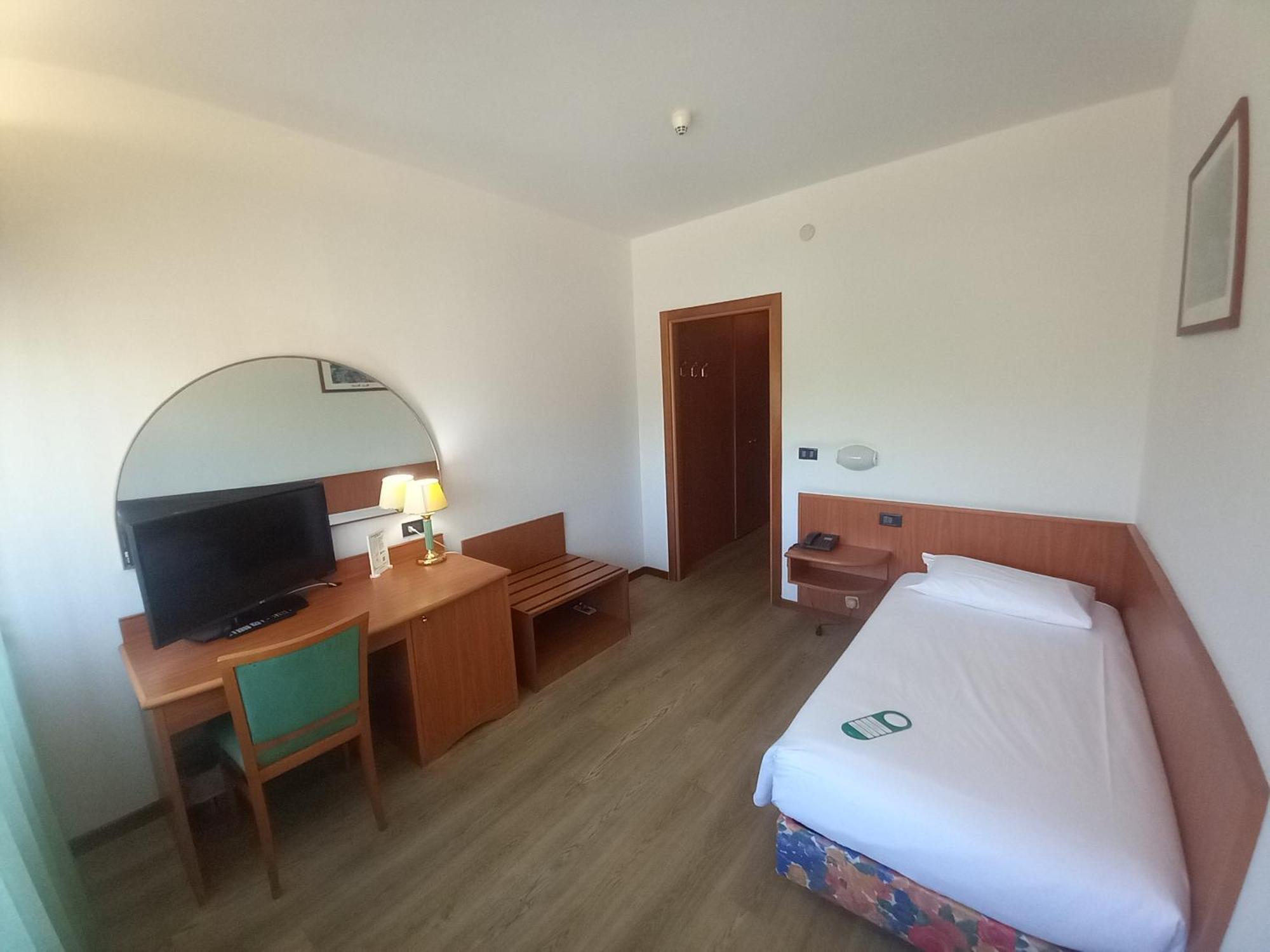 Hotel Cristallo Udine Eksteriør billede