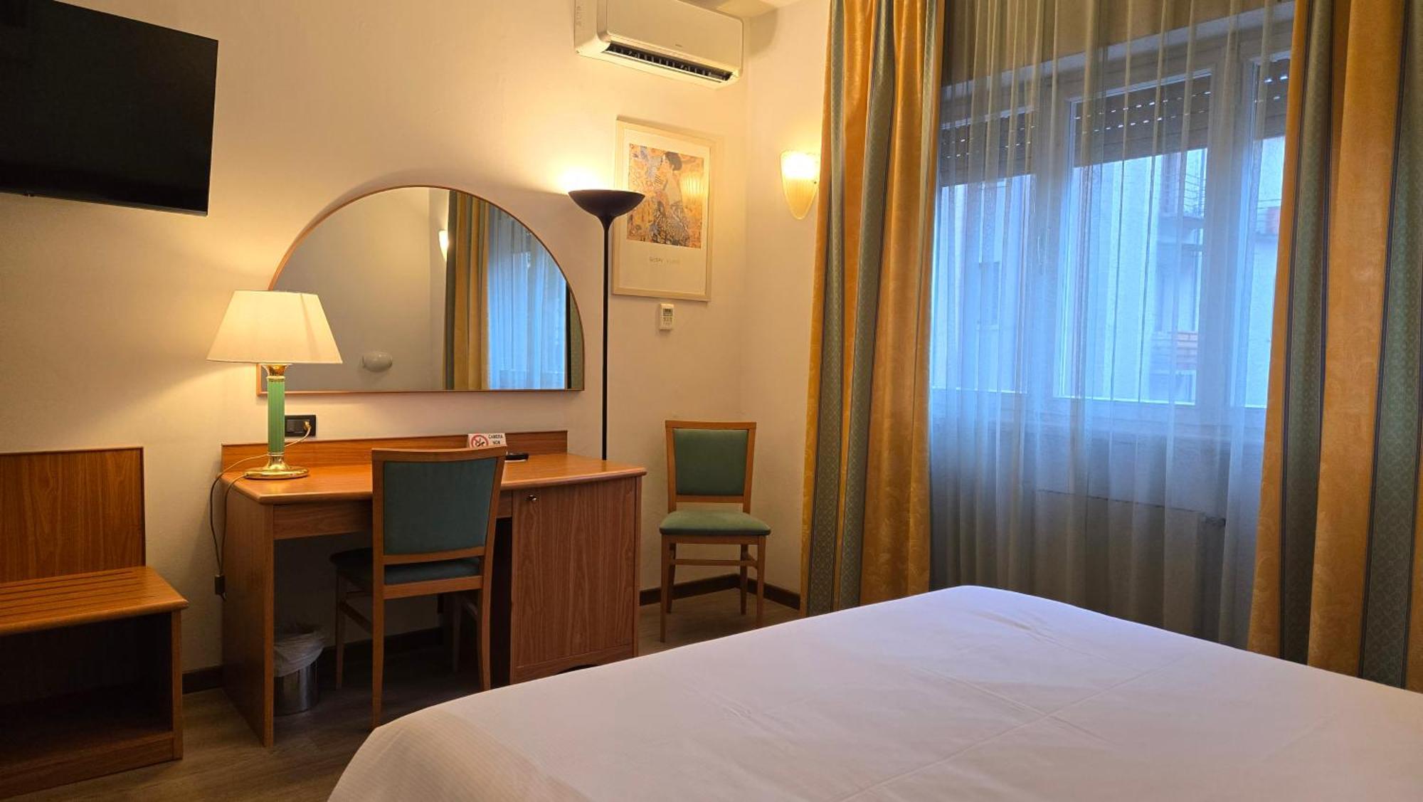Hotel Cristallo Udine Eksteriør billede